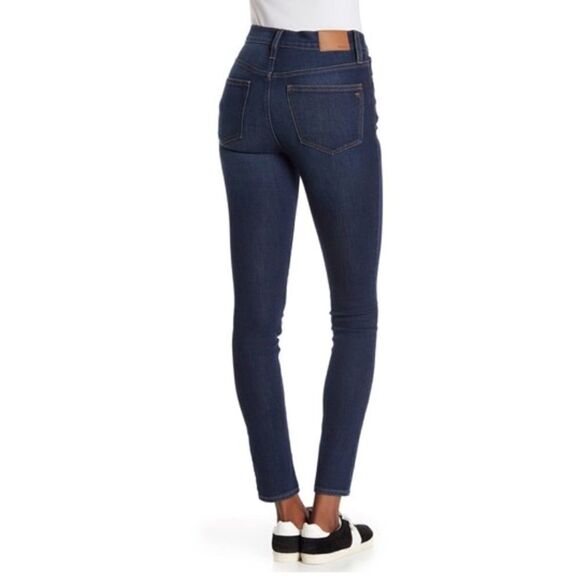 MADEWELL Dark Wash 9” Skinny Jeans! - Picture 2 of 8